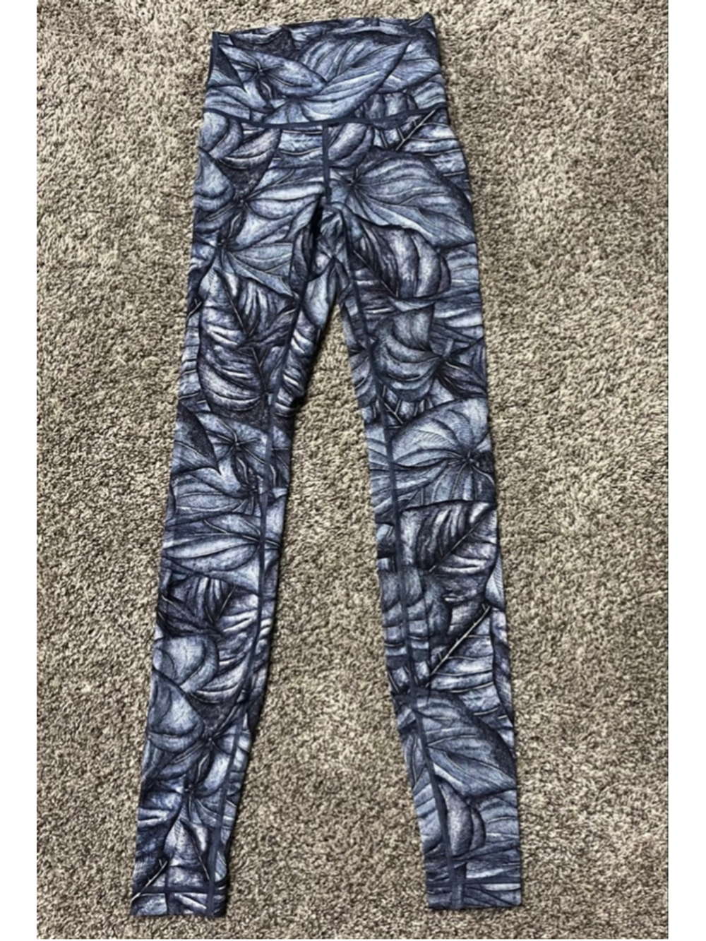 Lululemon Women's Wunder Under Hi-Rise Tight, Size 2, 28” Inseam, EUC